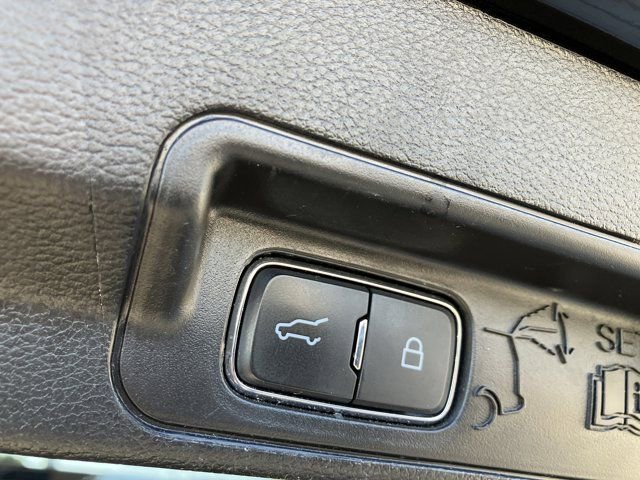 Certified 2021 Ford Explorer Platinum w/ Equipment Group 601A image 38