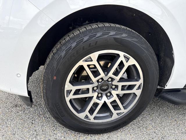 Certified 2025 Ford Expedition Active AWD/4WD image 35