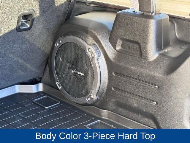 Used 2022 Jeep Wrangler Unlimited Sahara w/ Cold Weather Group image 9