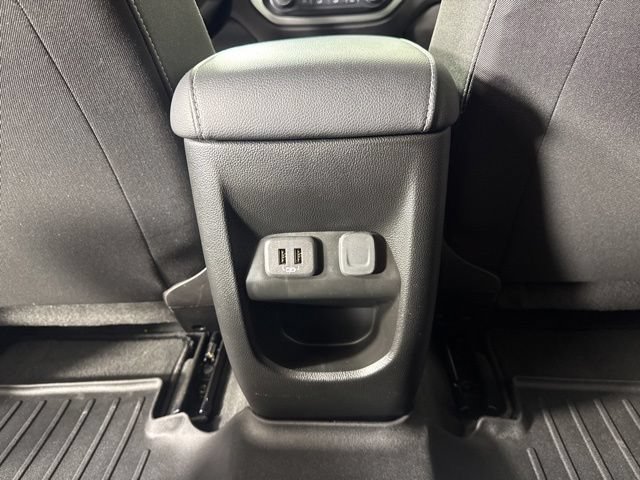 Used 2021 Chevrolet Colorado LT w/ LT Convenience Package AWD/4WD image 13