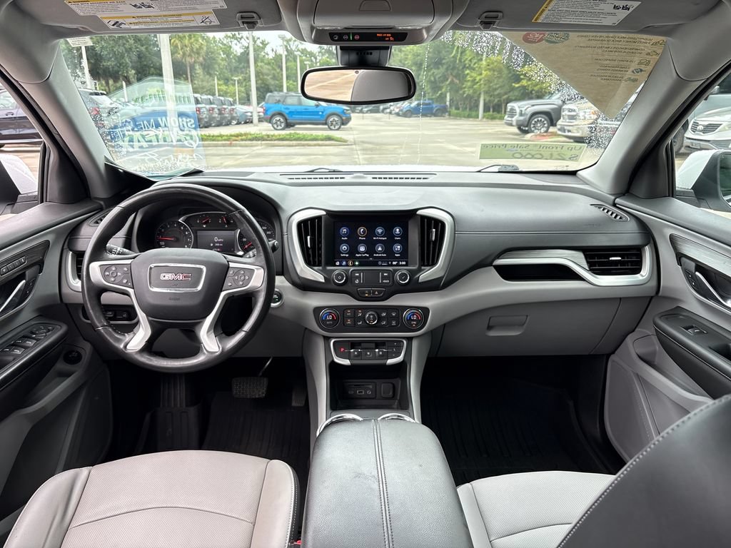 Used 2022 GMC Terrain SLT w/ Tech Package FWD image 7