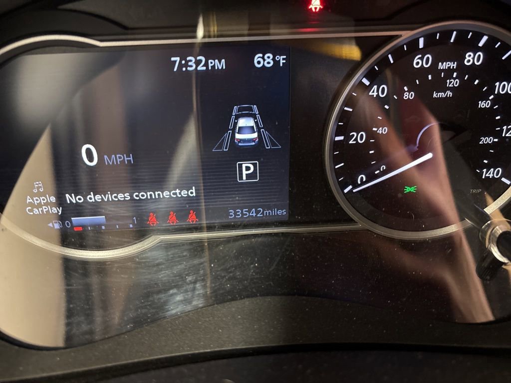 Used 2024 Nissan Versa SR w/ Trunk Package image 6