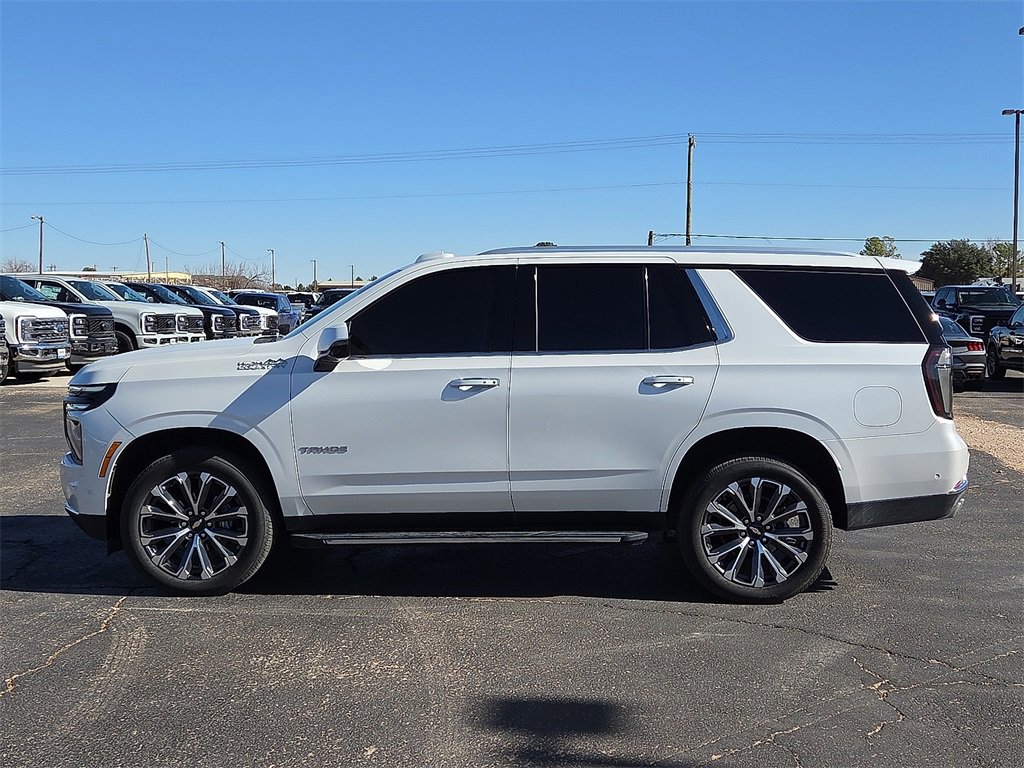 Used 2025 Chevrolet Tahoe High Country image 2