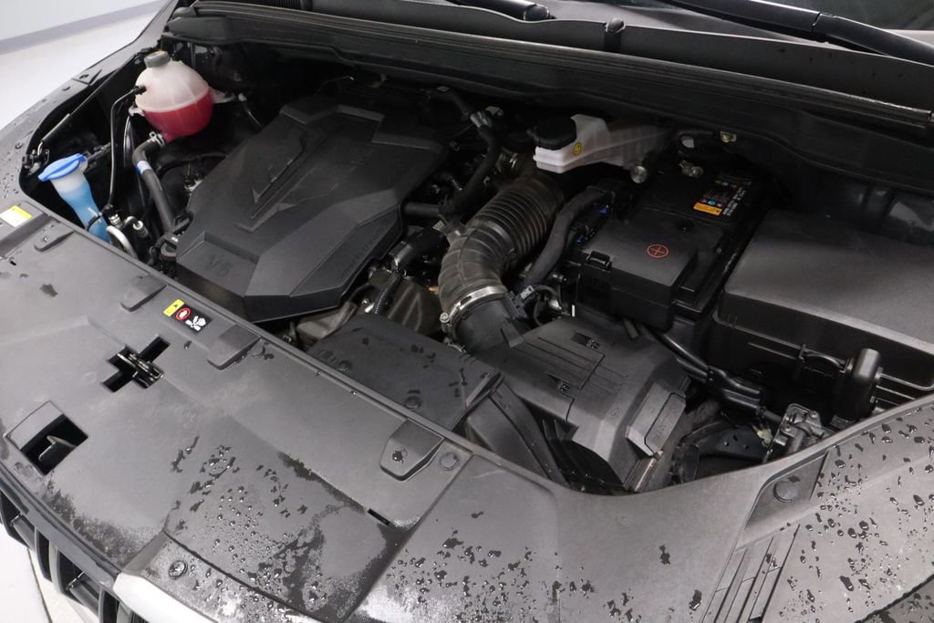 Used 2024 Kia Carnival LX image 16