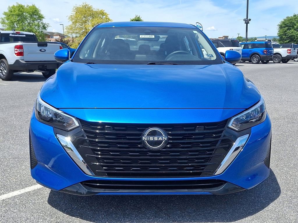 Used 2025 Nissan Sentra SV w/ All-Weather Package FWD image 2
