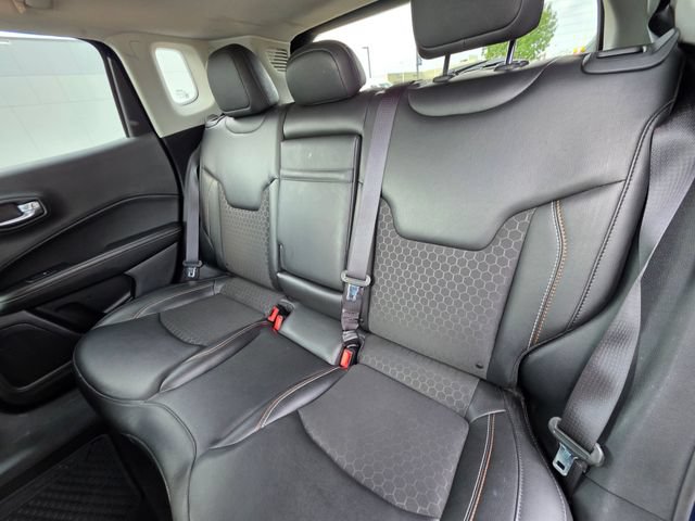 Used 2019 Jeep Compass Latitude w/ Popular Equipment Group AWD/4WD image 15