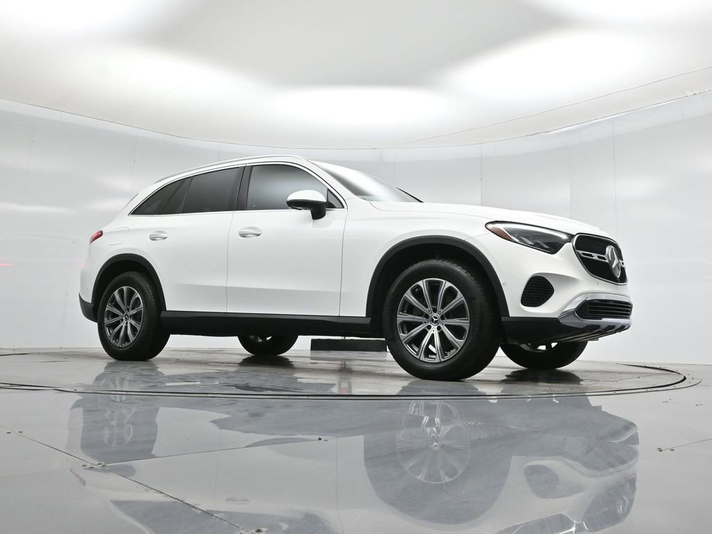 Used 2024 Mercedes-Benz GLC 300 image 2