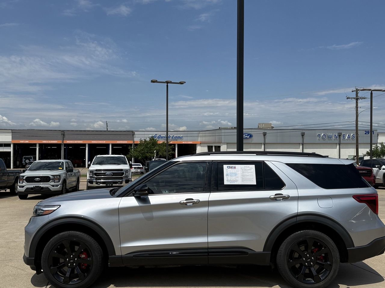 Certified 2022 Ford Explorer ST w/ Equipment Group 401A AWD/4WD image 3