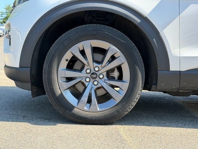 Certified 2023 Ford Explorer XLT w/ Equipment Group 202A AWD/4WD image 27