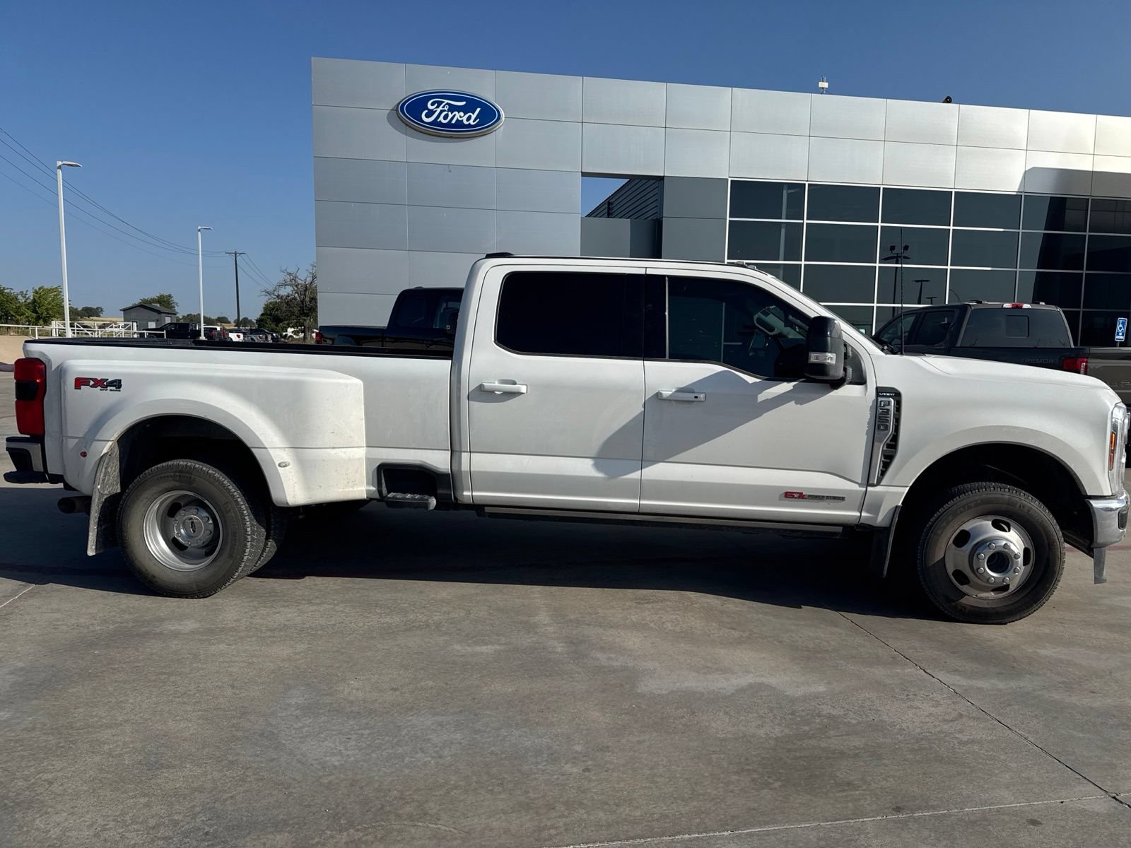 Certified 2025 Ford F350 Lariat w/ Lariat Ultimate Package AWD/4WD video 2