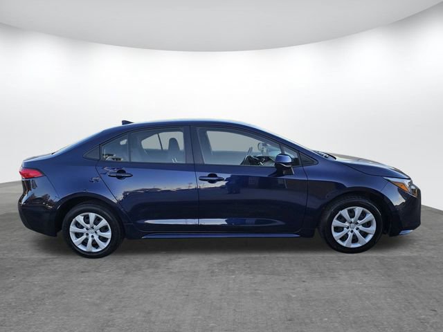 Used 2023 Toyota Corolla LE image 3