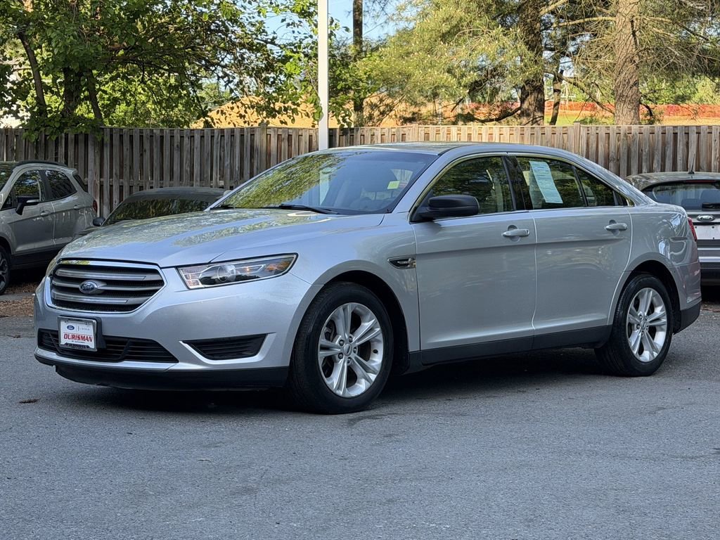 Certified 2019 Ford Taurus SE FWD image 3