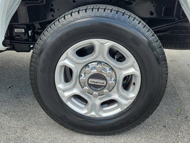 Certified 2025 Ford F250 XLT AWD/4WD image 5