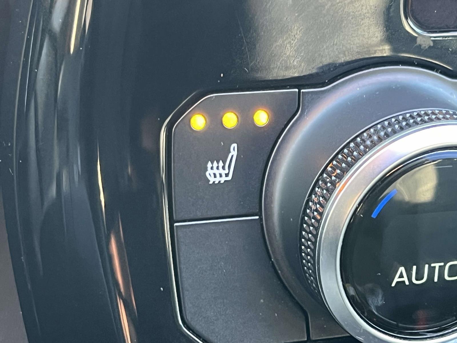 Used 2023 Toyota Highlander XLE image 24