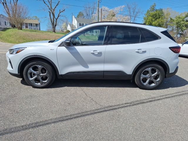 Certified 2025 Ford Escape ST-Line w/ Equipment Group 301A image 6