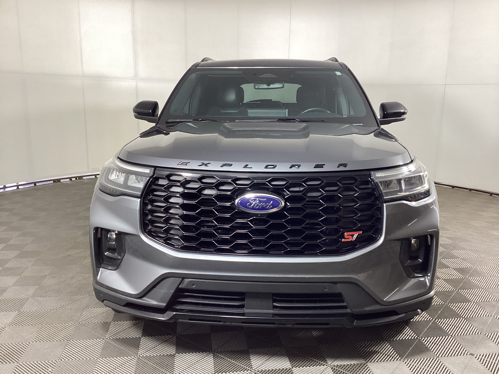 Certified 2025 Ford Explorer ST AWD/4WD image 6