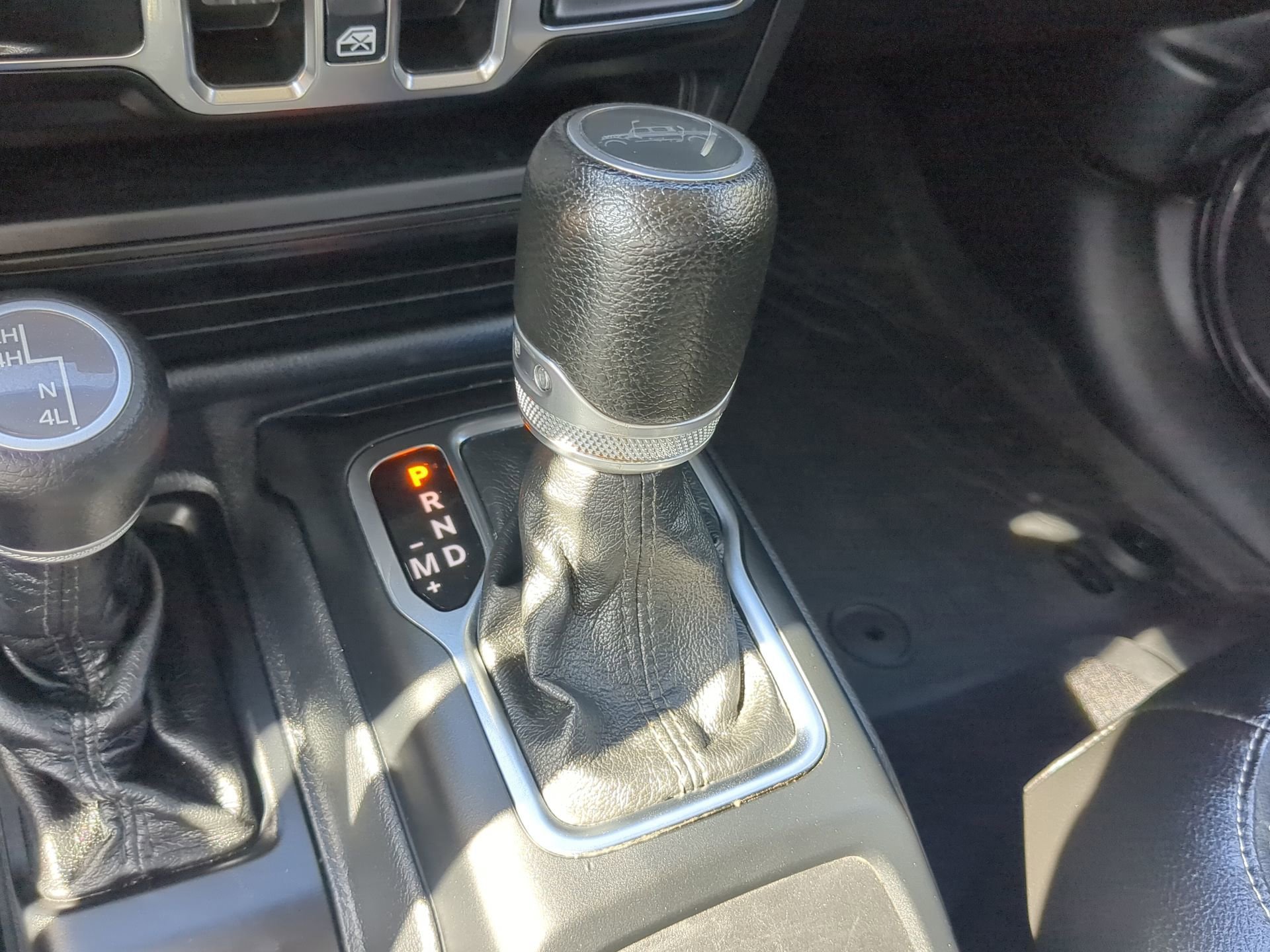 Used 2021 Jeep Gladiator Sport image 54