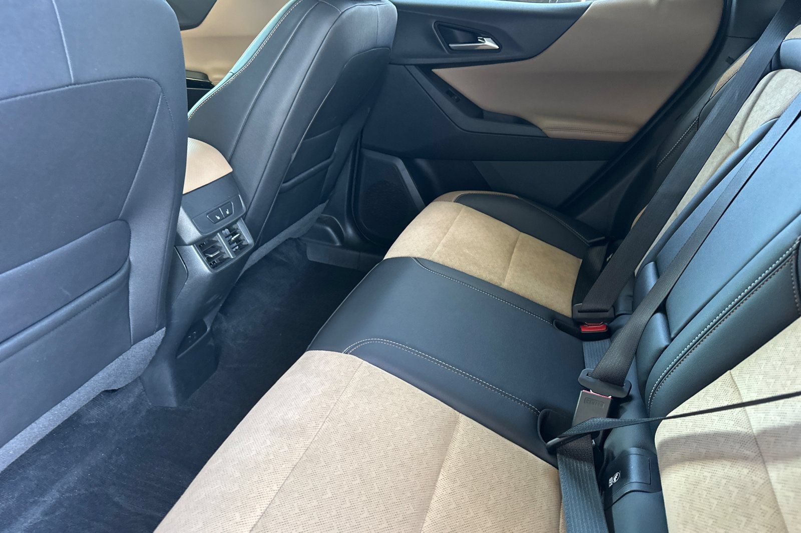 Used 2026 Chevrolet Equinox ACTIV w/ Convenience Package III AWD/4WD image 15