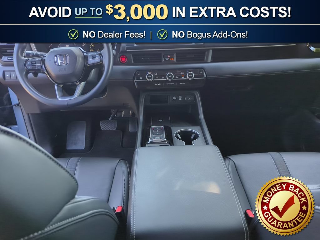 Used 2025 Honda Pilot Touring image 17