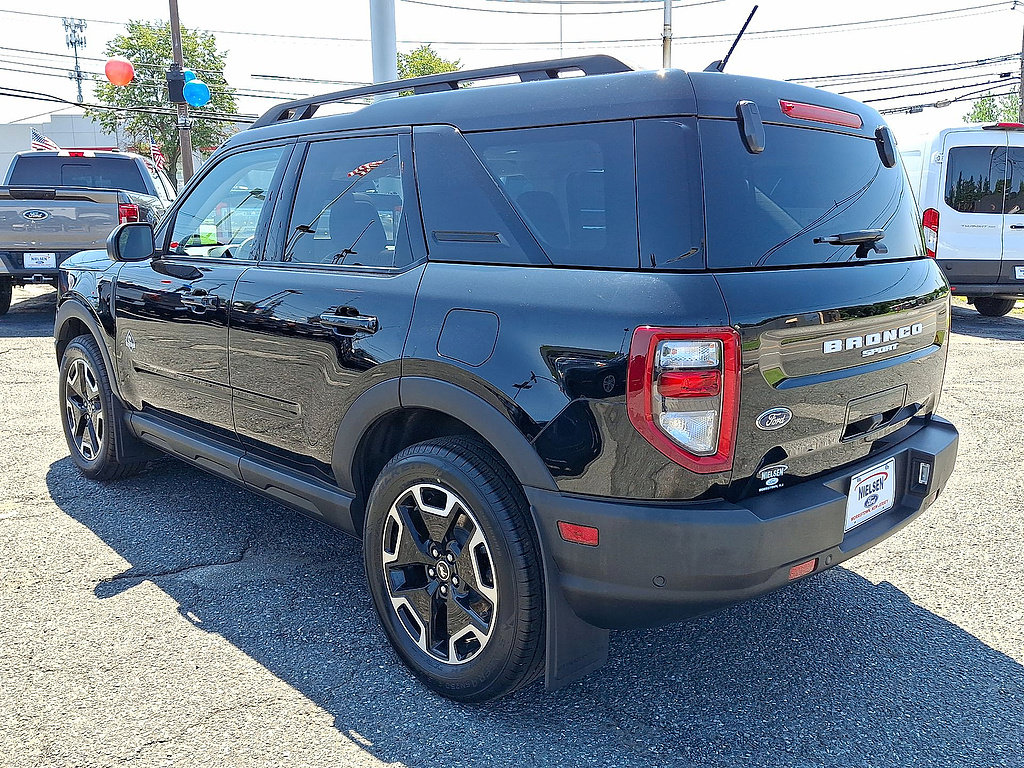 Certified 2023 Ford Bronco Sport Outer Banks w/ Tech Package AWD/4WD image 28
