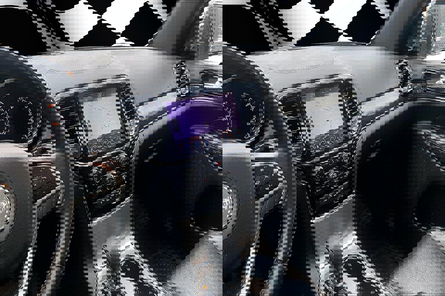 Used 2019 Jeep Grand Cherokee Overland image 6