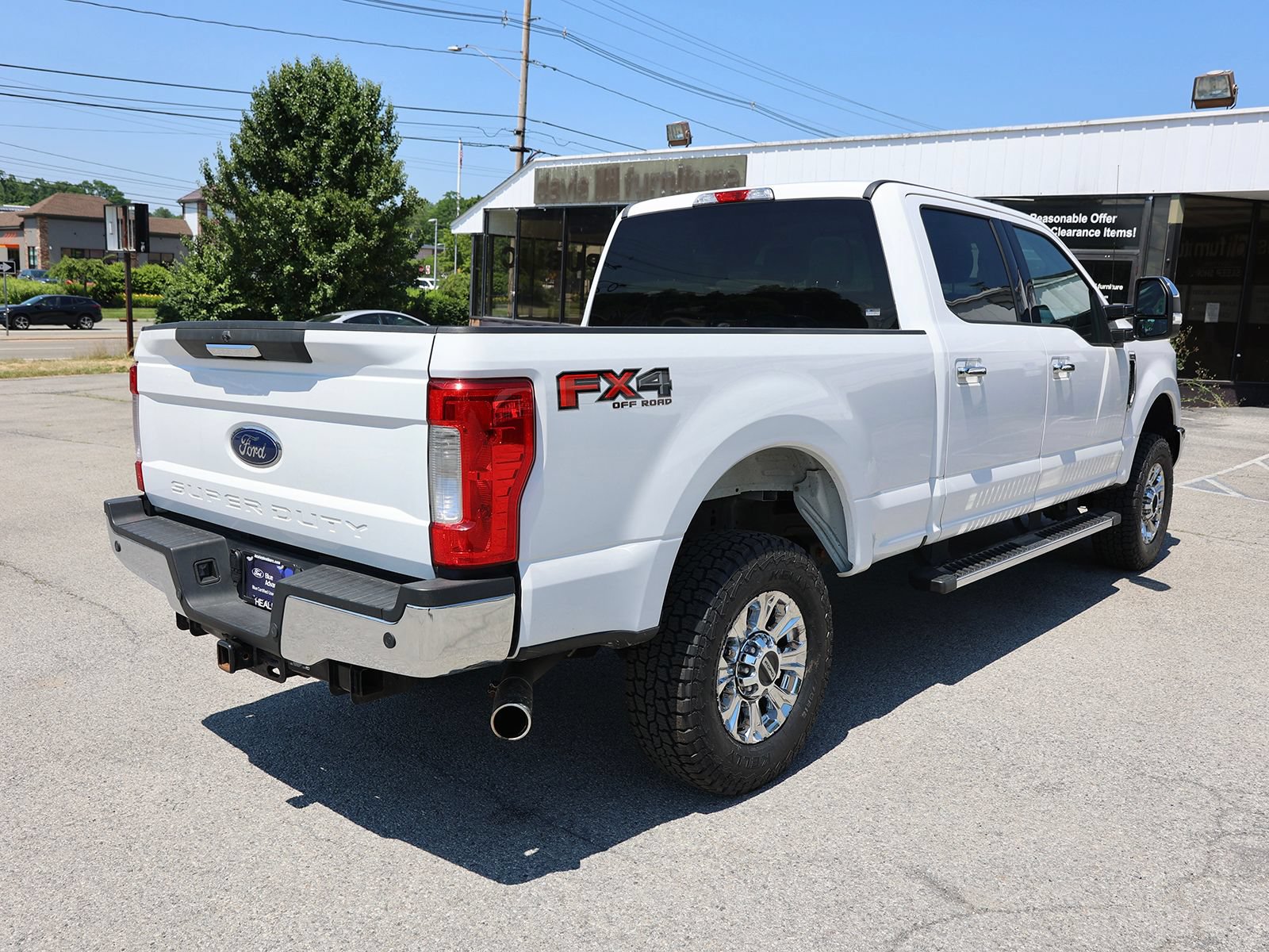Certified 2019 Ford F250 XLT w/ XLT Premium Package AWD/4WD image 7