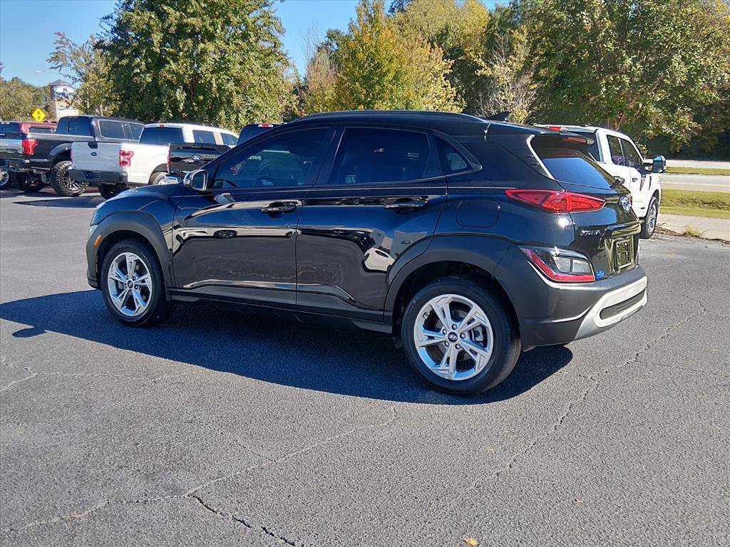 Used 2023 Hyundai Kona SEL AWD/4WD image 6