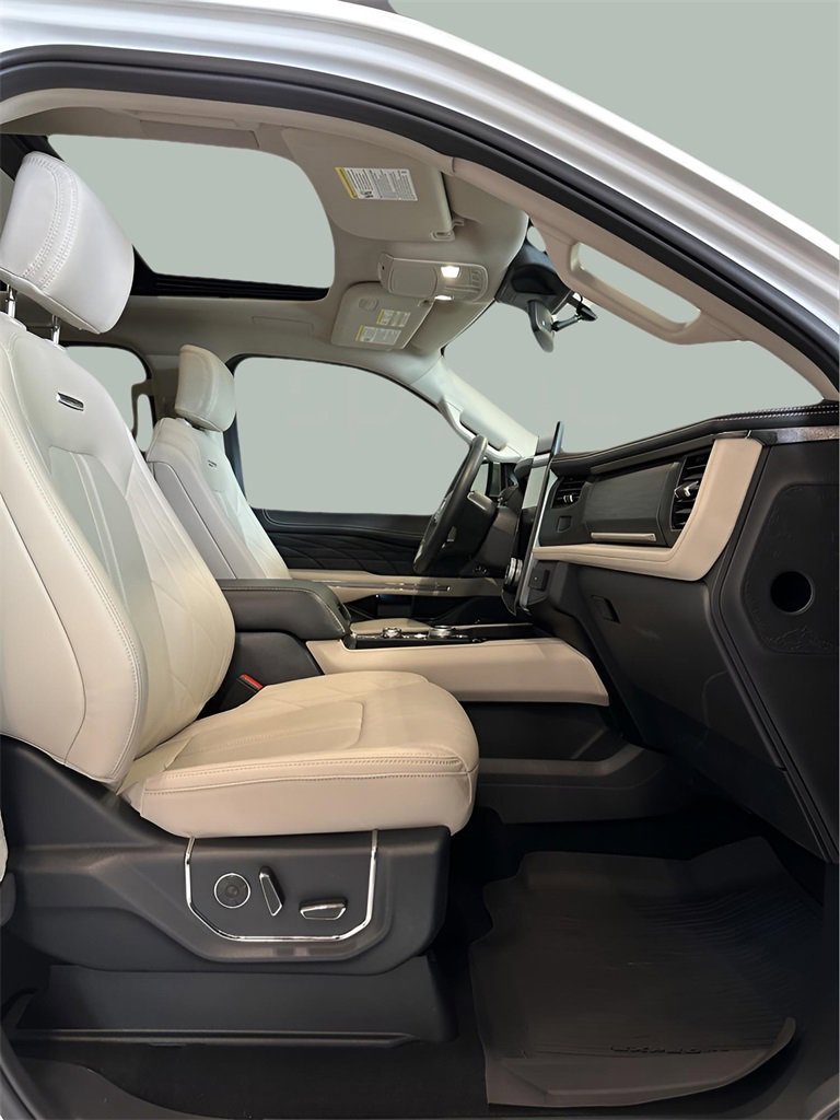 Certified 2024 Ford Expedition Max Platinum image 24