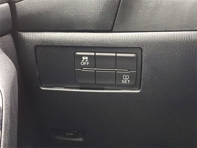 Used 2018 MAZDA MAZDA3 Sport w/ Preferred Equipment Package image 22