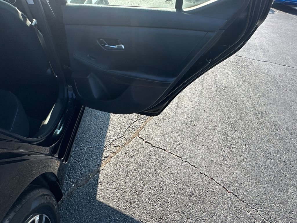 Used 2025 Nissan Sentra SV w/ All-Weather Package FWD image 16