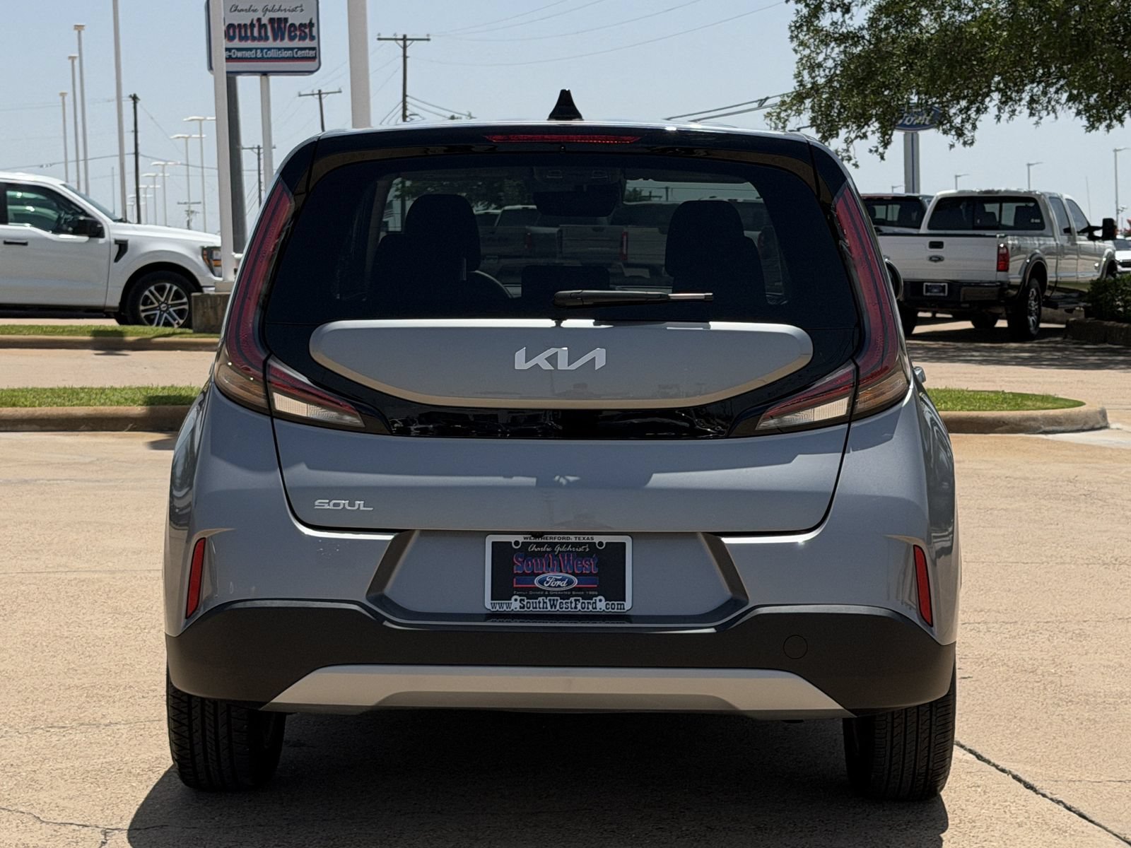 Used 2025 Kia Soul LX w/ LX Technology Package FWD image 5