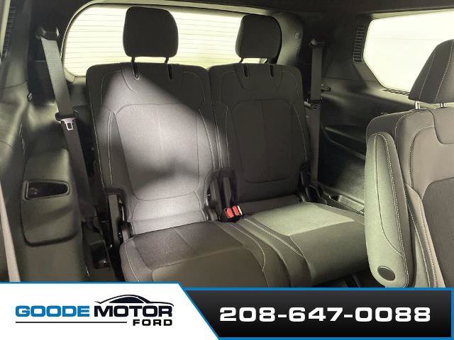 Used 2024 Jeep Grand Cherokee L Laredo w/ Luxury Tech Group I AWD/4WD image 22