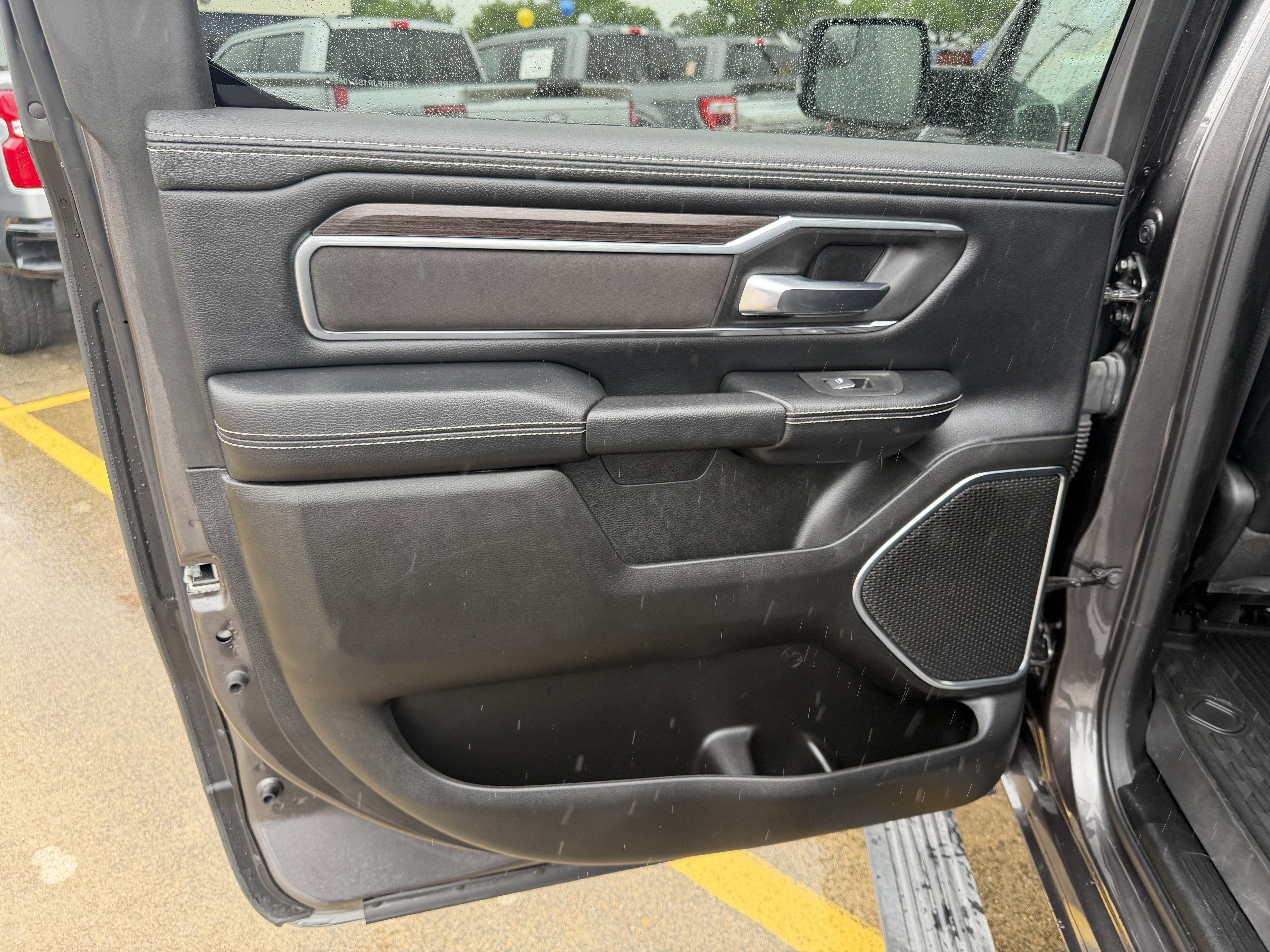 Used 2025 RAM 1500 Laramie w/ Laramie Southwest Edition image 19