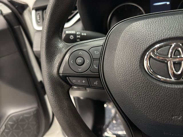 Used 2022 Toyota RAV4 LE FWD image 17