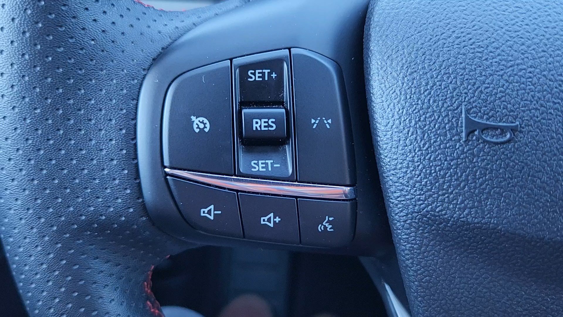 Certified 2026 Ford Escape ST-Line AWD/4WD image 12