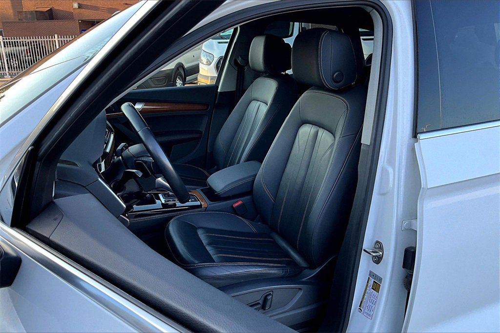 Used 2022 Audi Q5 2.0T Premium Plus image 24