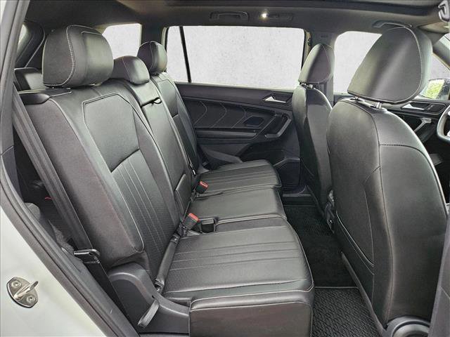 Used 2023 Volkswagen Tiguan SE R-Line FWD image 21