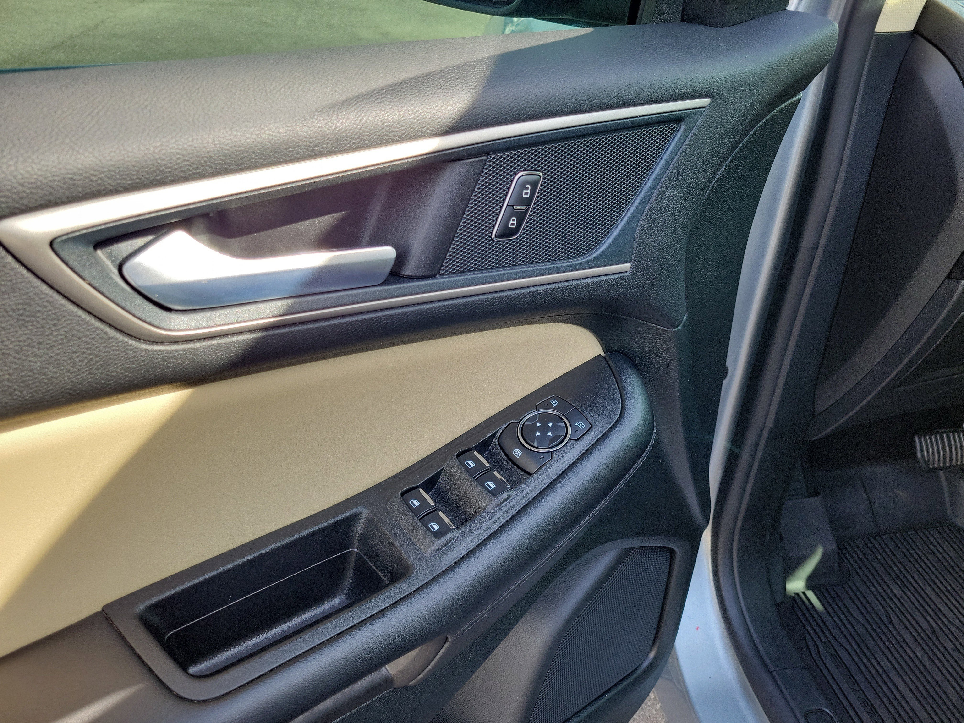 Certified 2024 Ford Edge SEL w/ Convenience Package image 6