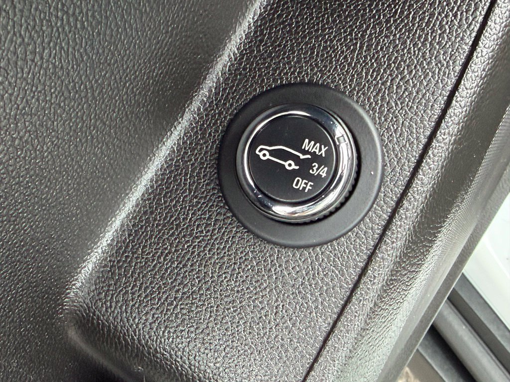 Used 2021 Chevrolet Traverse LT FWD image 26