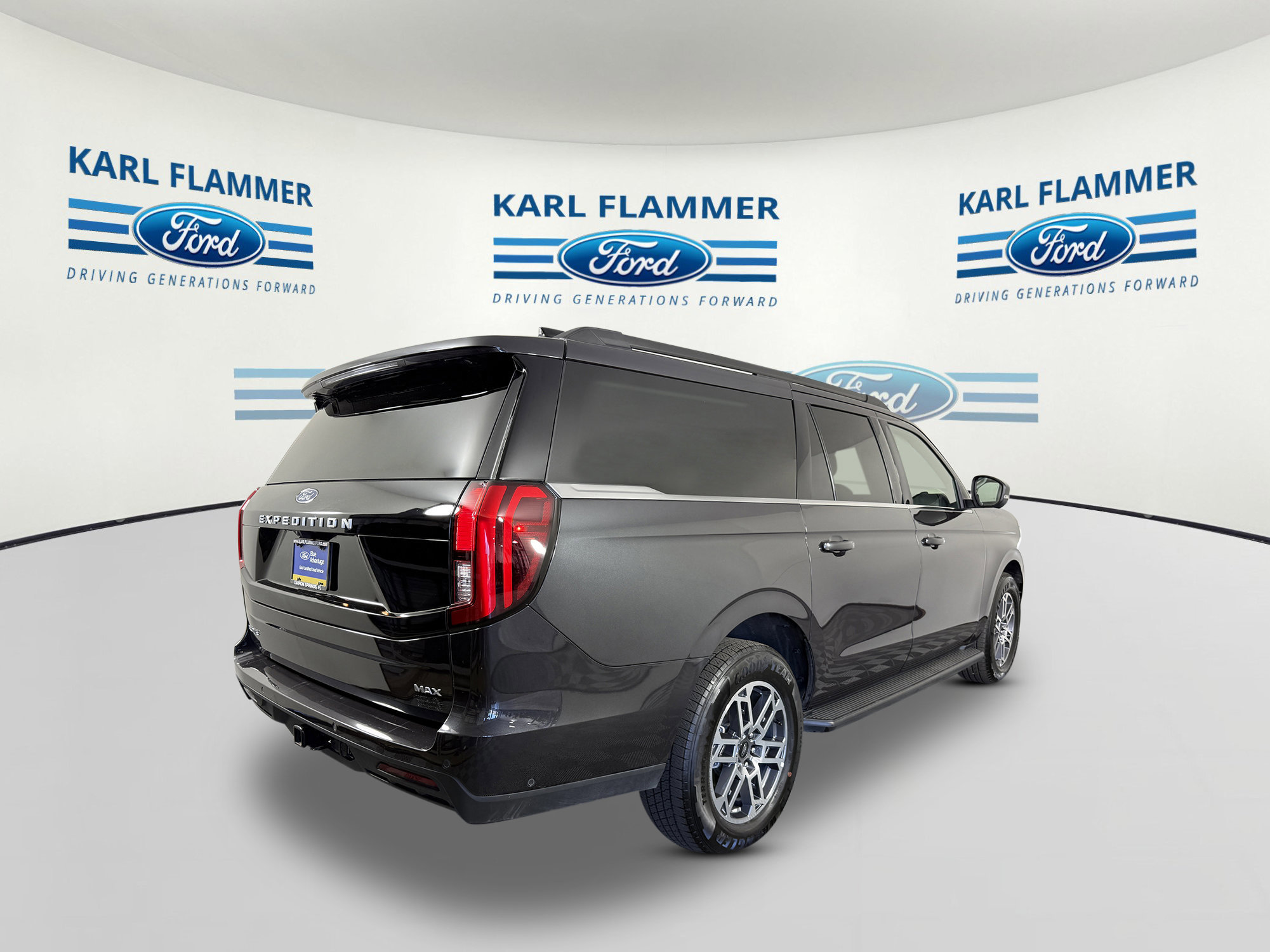 Certified 2025 Ford Expedition Max Active RWD image 3