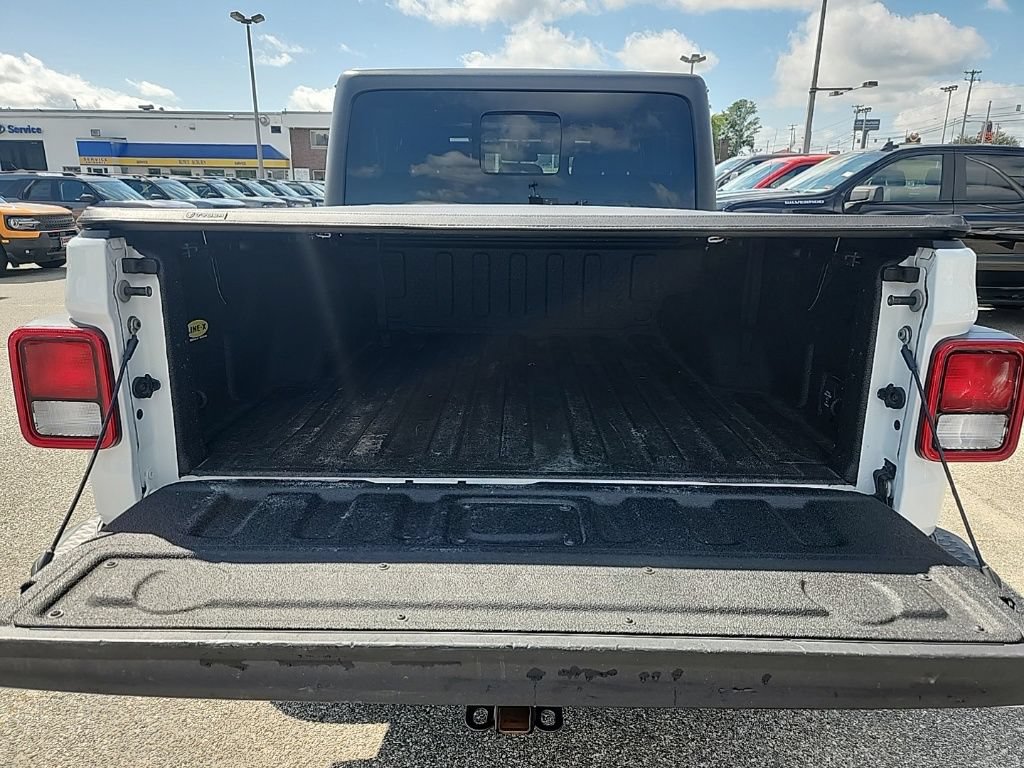 Used 2020 Jeep Gladiator Overland w/ Cold Weather Group AWD/4WD image 21