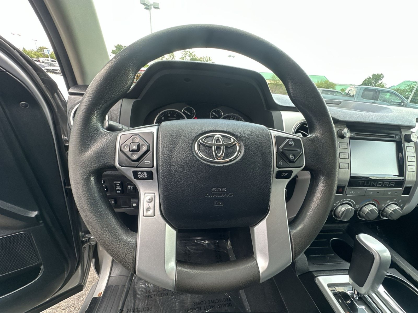 Used 2017 Toyota Tundra SR5 w/ SR5 Upgrade Package AWD/4WD image 24