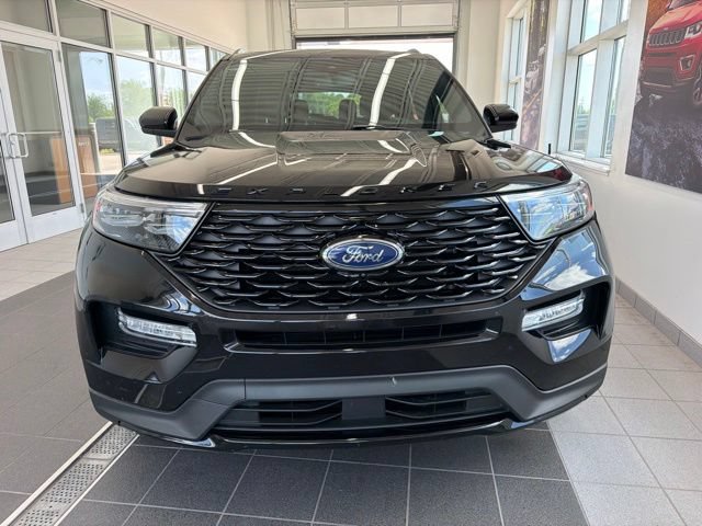 Certified 2023 Ford Explorer ST-Line w/ Class IV Trailer Tow Package AWD/4WD image 2