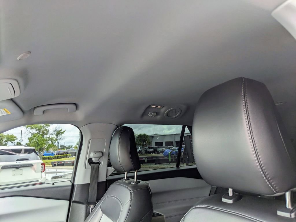 Certified 2022 Ford Explorer XLT w/ Equipment Group 202A image 22