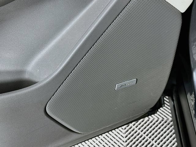 Used 2021 Cadillac XT6 Premium Luxury w/ LPO, Floor Liner Package FWD image 27