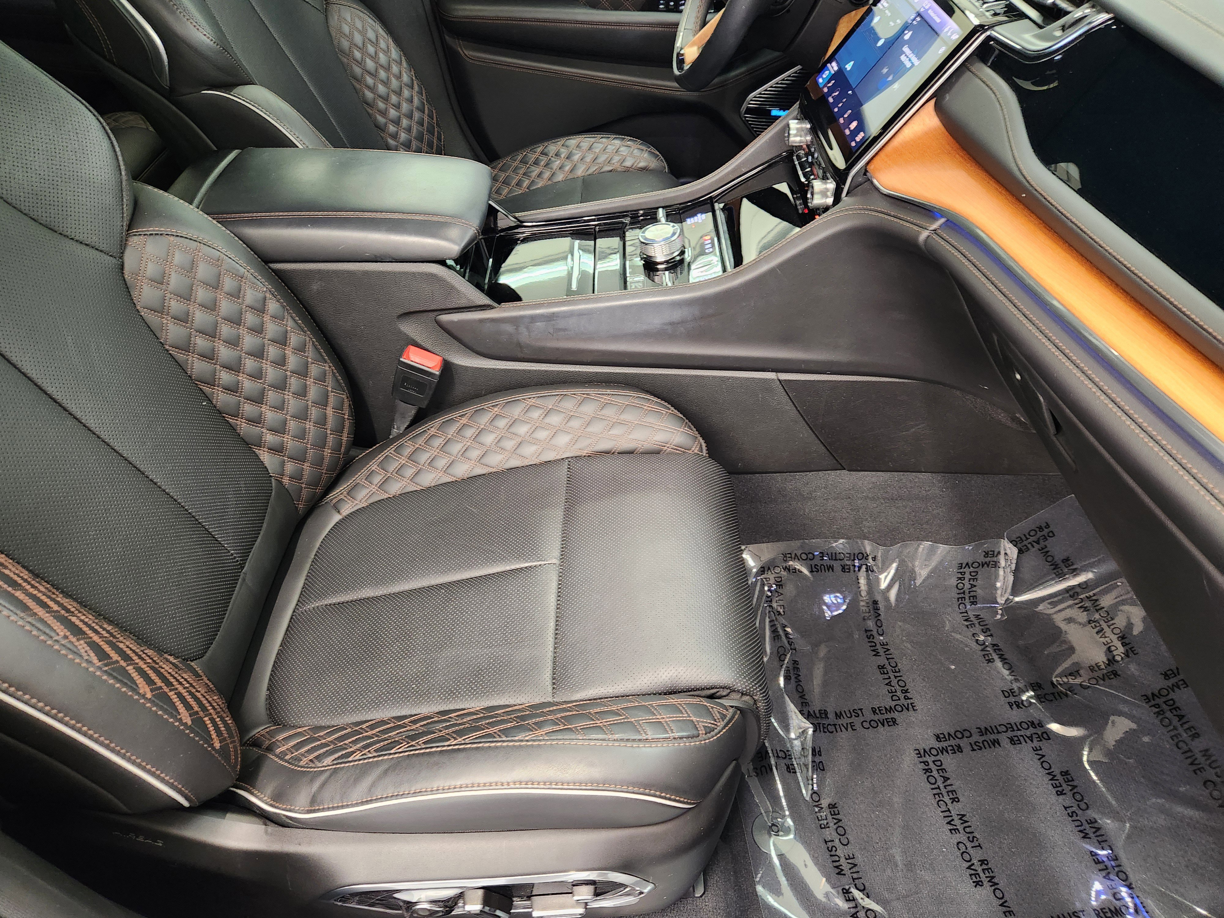 Used 2023 Jeep Grand Cherokee Summit image 12