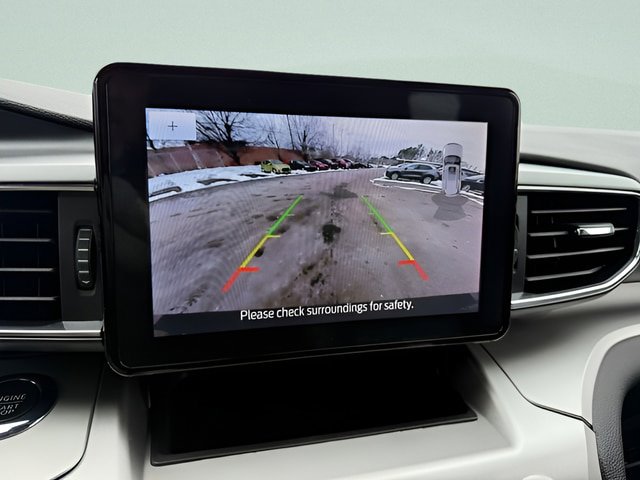 Certified 2022 Ford Explorer XLT w/ Equipment Group 202A AWD/4WD image 11