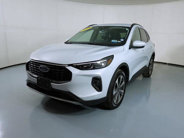 Certified 2025 Ford Escape Platinum AWD/4WD image 9