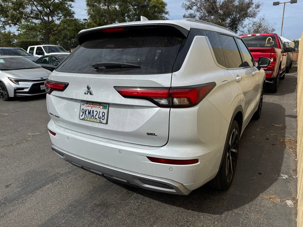 Used 2024 Mitsubishi Outlander SEL FWD video 2