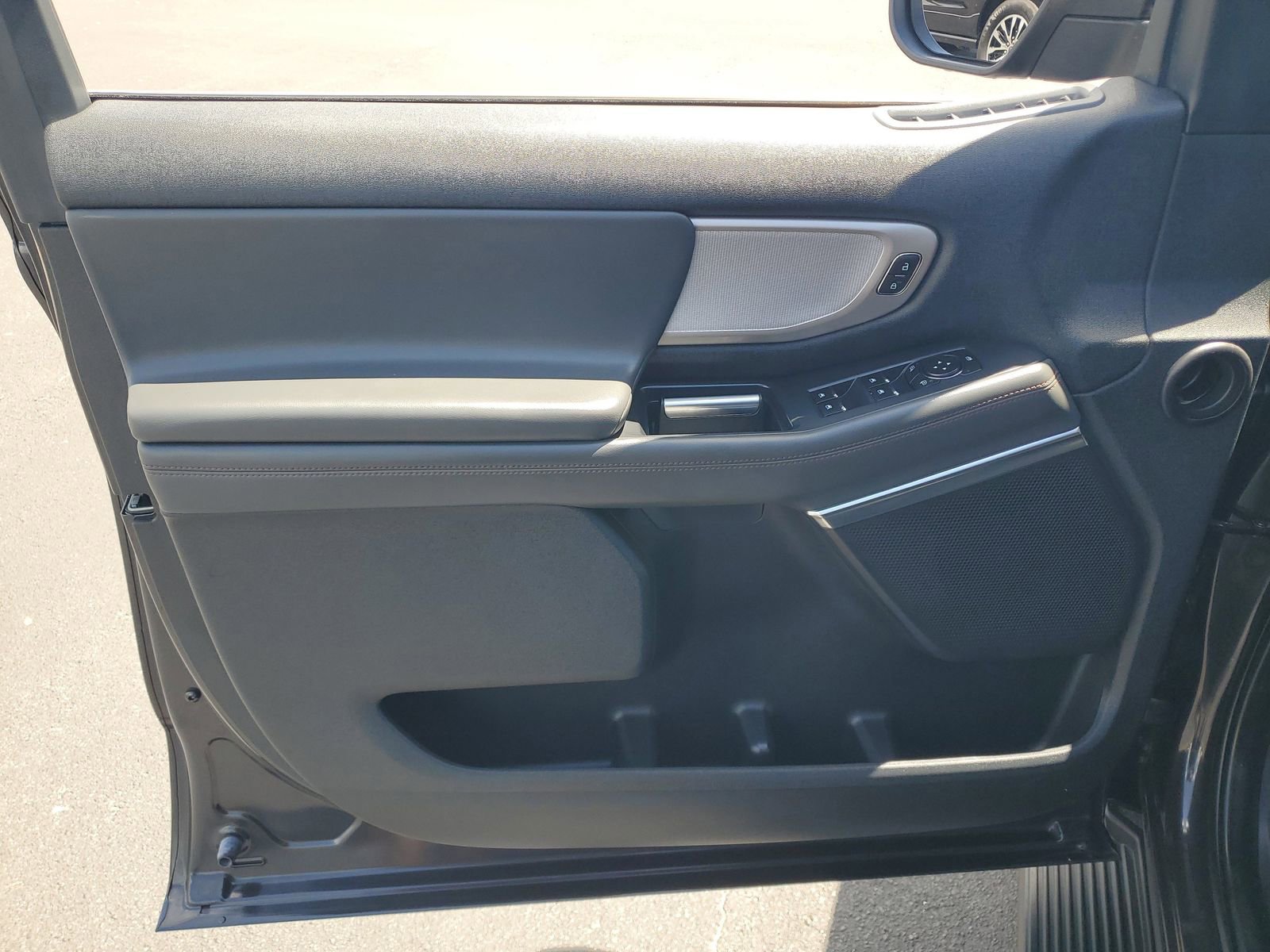 Certified 2025 Ford Expedition Active RWD image 16
